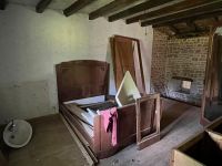 Jolie Maison A Rénover : Secteur Nanteuil En Vallée