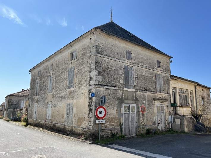 Two Old Buildings to Renovate (Old Post Office and Old Village Hall) - Village Centre