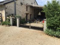 SANS VOISINS ! Belle Maison Ancienne avec 2 Gîtes, Proche de Verteuil-sur-Charente