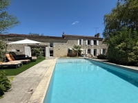 Beautiful Stone House with 5 Bedrooms and Swimming Pool. Gîte Possibility