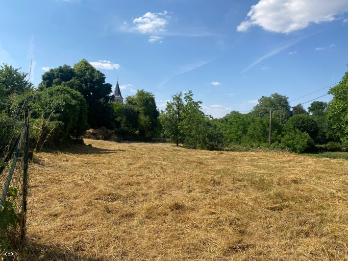 Lovely Building Plot in the Centre of Verteuil sur Charente with Chateau Views and River Close By
