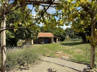 Superb Character House with 2 Bedrooms Between Champagne Mouton and Saint-Laurent-de-Céris
