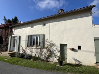 Très Jolie Maison de 2 Chambres avec Jardin et Garage