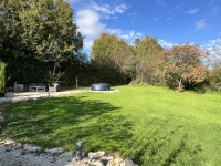 Très Jolie Maison de 2 Chambres avec Jardin et Garage