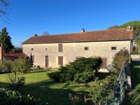 Belle Maison de Village près de Nanteuil en Vallée