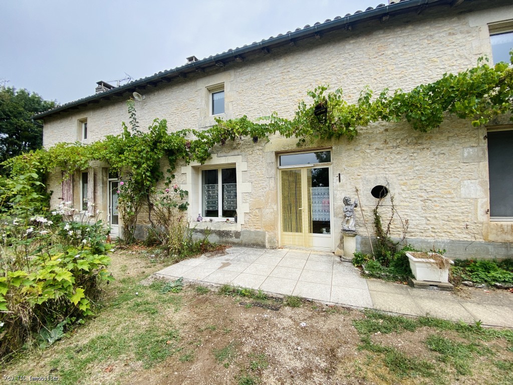 Stunning Old Farmhouse in Vienne with Outbuildings Perfect for Gites