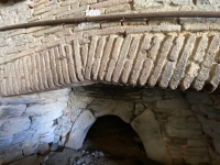 Ancien corps de Ferme avec Grand Terrain et Grandes Dépendances