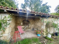 Ancienne Ferme avec Grand Terrain près de Civray