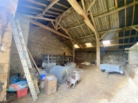 Ancienne Ferme avec Grand Terrain près de Civray