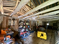 Ancienne Ferme avec Grand Terrain près de Civray