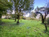 Ancienne Ferme avec Grand Terrain près de Civray