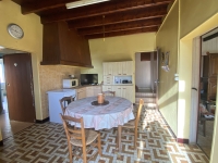 Pretty Charentais Cottage with 4 Bedrooms and Garden 10 Minutes from Sauze Vaussais