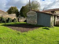 Two Bedroom House With Garden And Outbuildings - Villefagnan