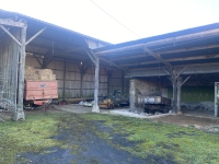 Très Belle Maison et Corps de Ferme près de Villefagnan