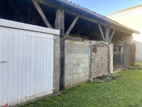 Très Belle Maison et Corps de Ferme près de Villefagnan