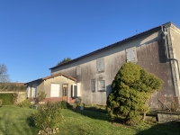 Très Belle Maison et Corps de Ferme près de Villefagnan