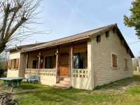 Detached Bungalow With A Pleasant Outlook