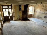 Small House in a Quiet Hamlet To Renovate. No Outside Space and Close To Champagne Mouton