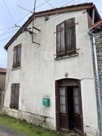 Small House in a Quiet Hamlet To Renovate. No Outside Space and Close To Champagne Mouton