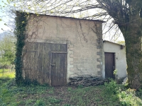 Maison de Campagne à Rénover avec Grange – Calme et Proche Commodités