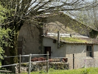 Maison de Campagne à Rénover avec Grange – Calme et Proche Commodités