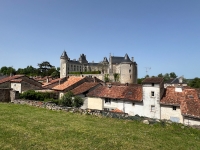 15th Century Village House in Verteuil-Sur-Charente With Beautiful View of the Castle