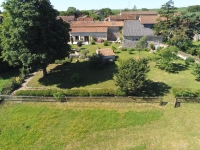 Très Belle Maison en Pierre avec Magnifique Jardin