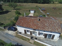 Spacious 3 / 4 Bedroom Cosy Stone House Close To Ruffec On 1482m²