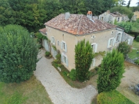 Jolie Maison De Campagne Avec Une Grange et Jardin