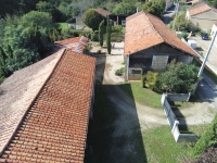 Belle Maison en Pierre avec Beau Jardin et Beaucoup de Dépendances