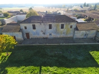 Très Belle Maison en Pierre avec Grand Terrain