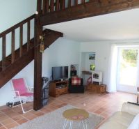 1 Bedroomed Cottage With A Large Garden And Woodland