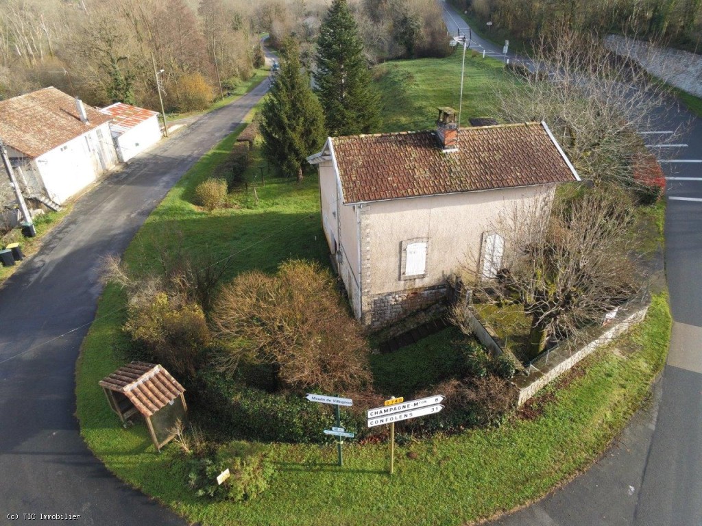 3 Bedroom House For Sale In Nanteuil-en-Vallée With Large Garden