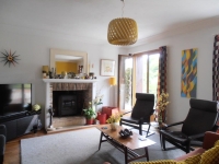 Beautiful Detached Property With Independant Apartment