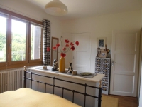 Beautiful Detached Property With Independant Apartment
