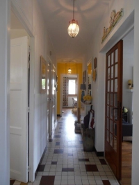 Beautiful Detached Property With Independant Apartment