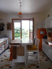 Beautiful Detached Property With Independant Apartment