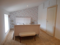 Belle Maison De Village avec 5 Chambres, Proche Commerces