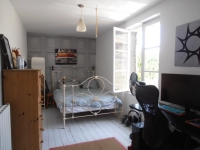 Belle Maison De Village avec 5 Chambres, Proche Commerces