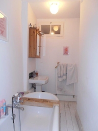 Belle Maison De Village avec 5 Chambres, Proche Commerces