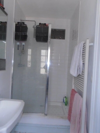 Belle Maison De Village avec 5 Chambres, Proche Commerces
