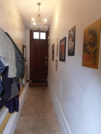 Belle Maison De Village avec 5 Chambres, Proche Commerces