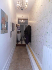 Belle Maison De Village avec 5 Chambres, Proche Commerces