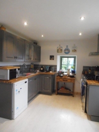 Lovely Detached 2 Bedroomed Character Property With A Mature Garden