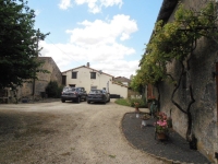 Maison de Campagne Avec Un Grand Terrain