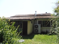 Jolie Maison De Campagne Avec Un Beau Jardin