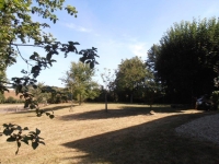 Jolie Maison De Campagne Avec Une Grange et Jardin