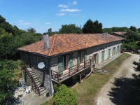 Superbe Maison Avec Gite, 5 Chambres et 6645m2 de Terrain