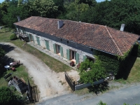 Superbe Maison Avec Gite, 5 Chambres et 6645m2 de Terrain