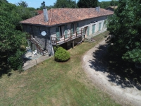 Superbe Maison Avec Gite, 5 Chambres et 6645m2 de Terrain